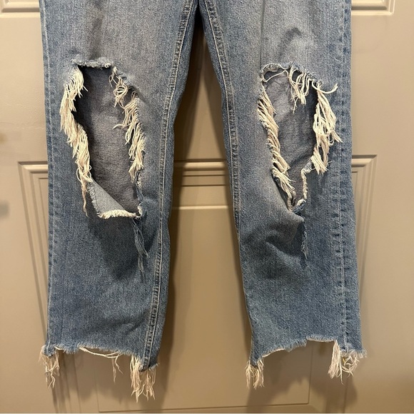 Free People We The Free Maggie Mid Rise Straight Leg Jeans Size 27 Distressed - Picture 5 of 9